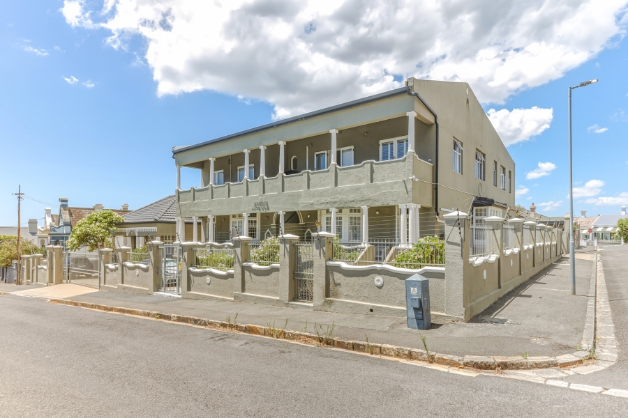 2 Bedroom Property for Sale in Woodstock Western Cape